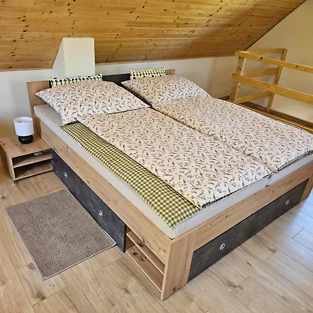 Nad Koupalištěm Máchův Kraj