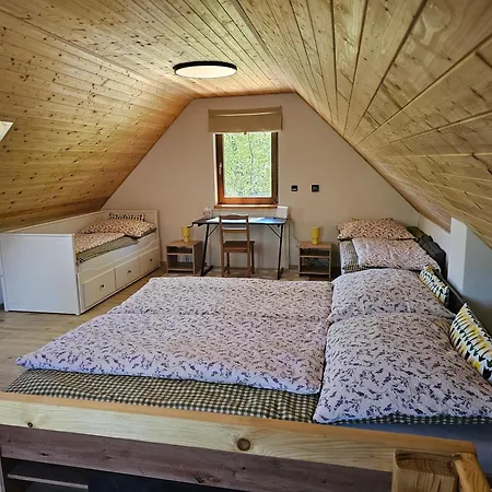 Nad Koupalištěm Máchův Kraj
